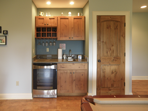 Family Game Room Wet Bar