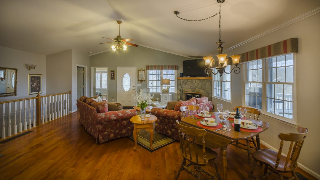 Carolina Crest Easy access with view! Lamplighter Realty