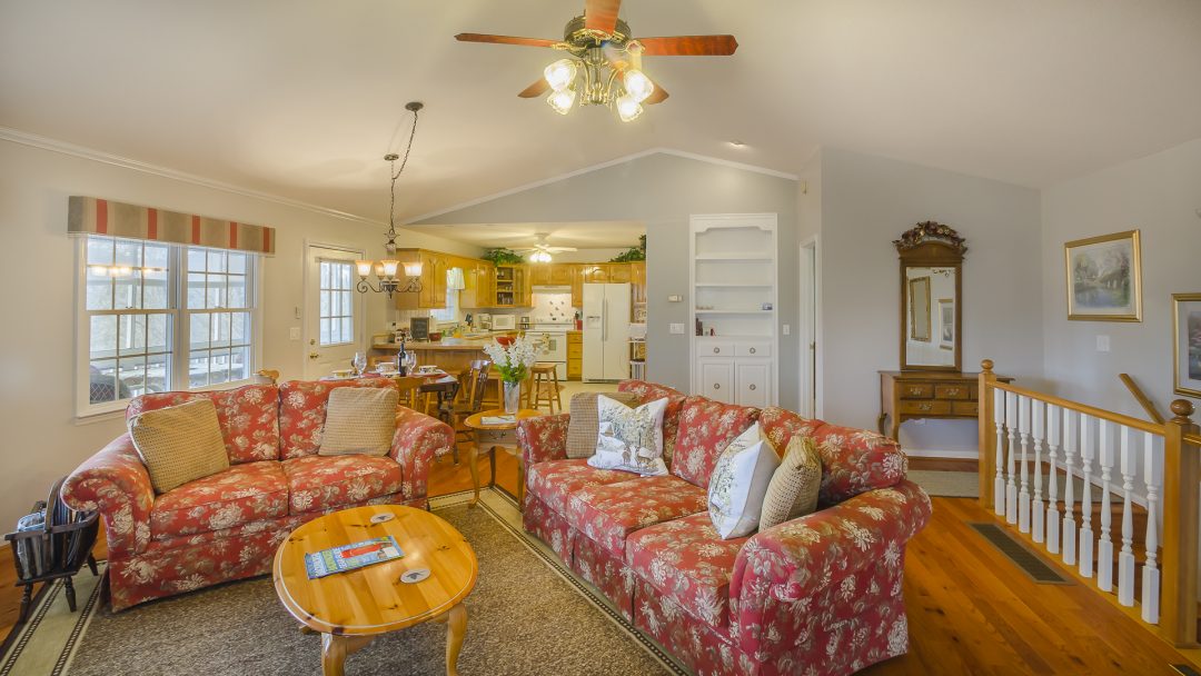 Carolina Crest Easy access with view! Lamplighter Realty