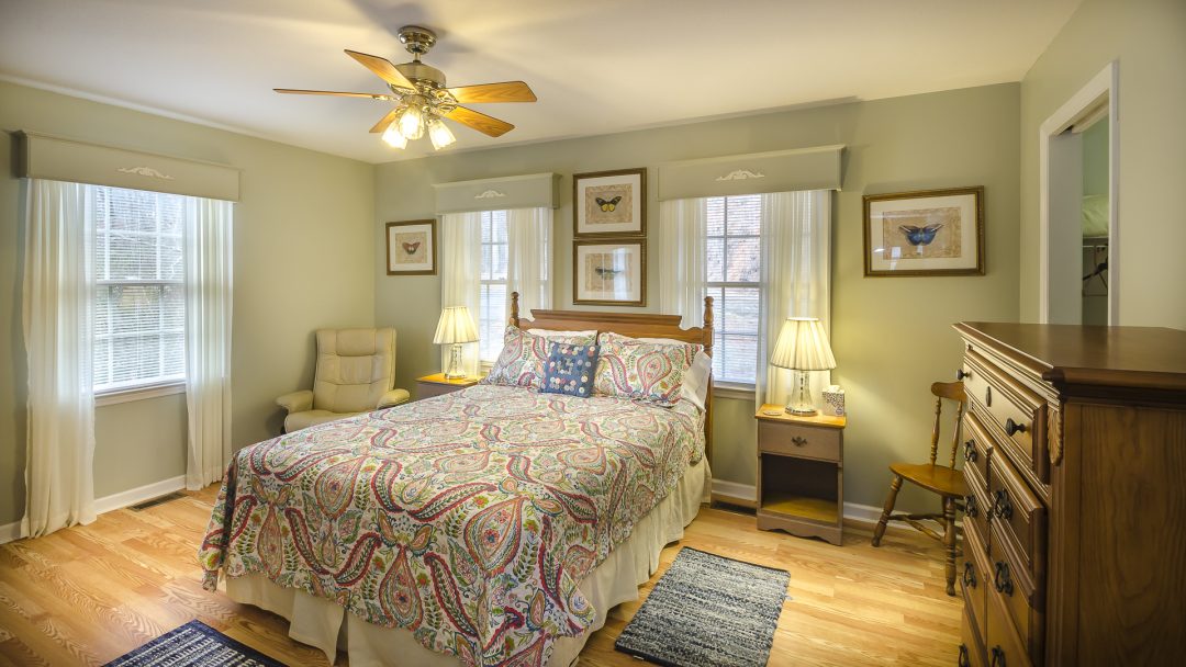 Carolina Crest Easy access with view! Lamplighter Realty